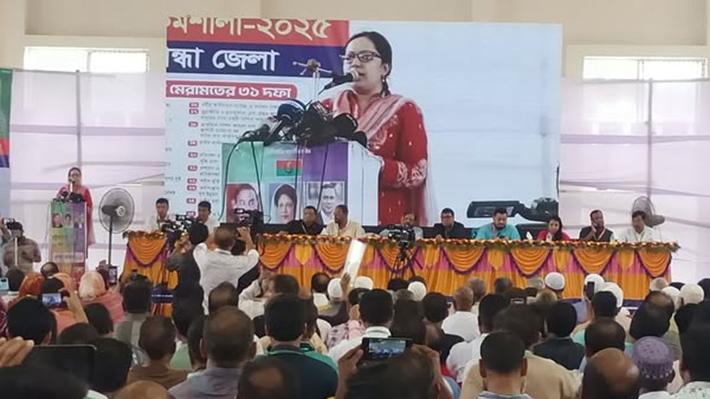 আ.লীগের আচরণে দেশের মানুষ বিক্ষুব্ধ হয়ে ওঠে: রুমিন ফারহানা