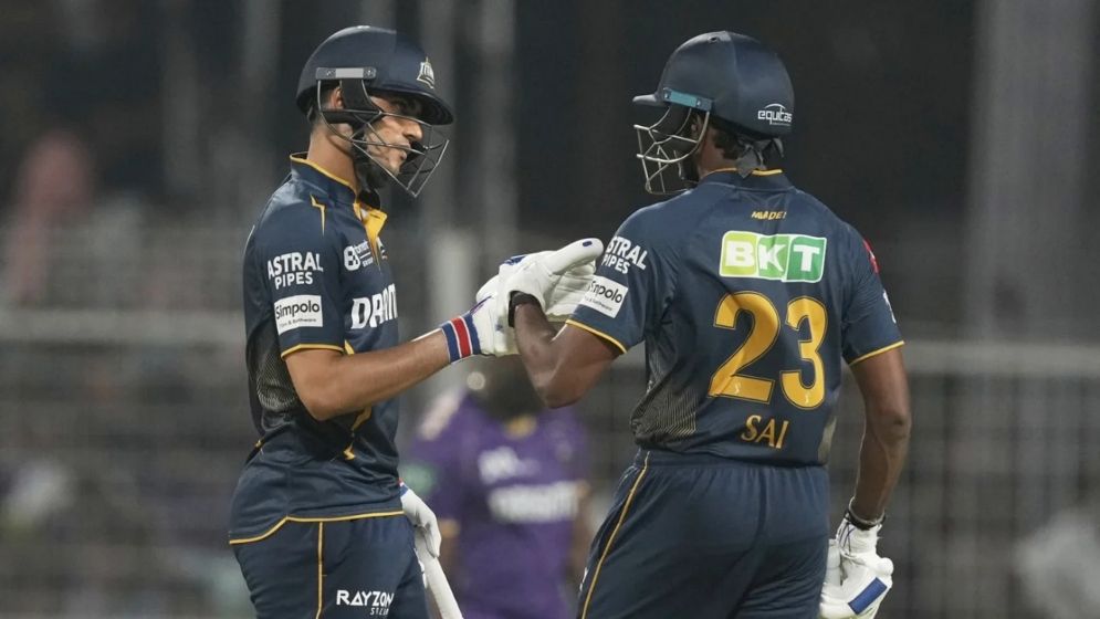 গুজরাট দেখাচ্ছে, প্রথা মেনেও আইপিএলে বড় রান করা যায়