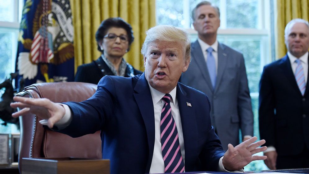 অভিবাসীদের ফেরত পাঠানোর আগে বিচার করলে ২০০ বছর লেগে যাবে: ট্রাম্প