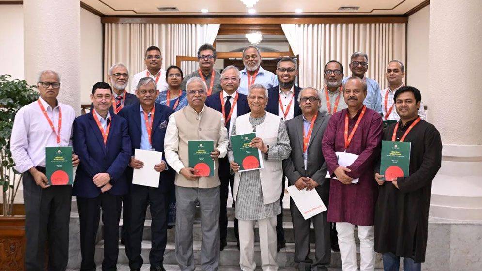 সাংবাদিকদের জন্য ঝুঁকি ভাতা, বিমা ও পেনশন চালুর সুপারিশ