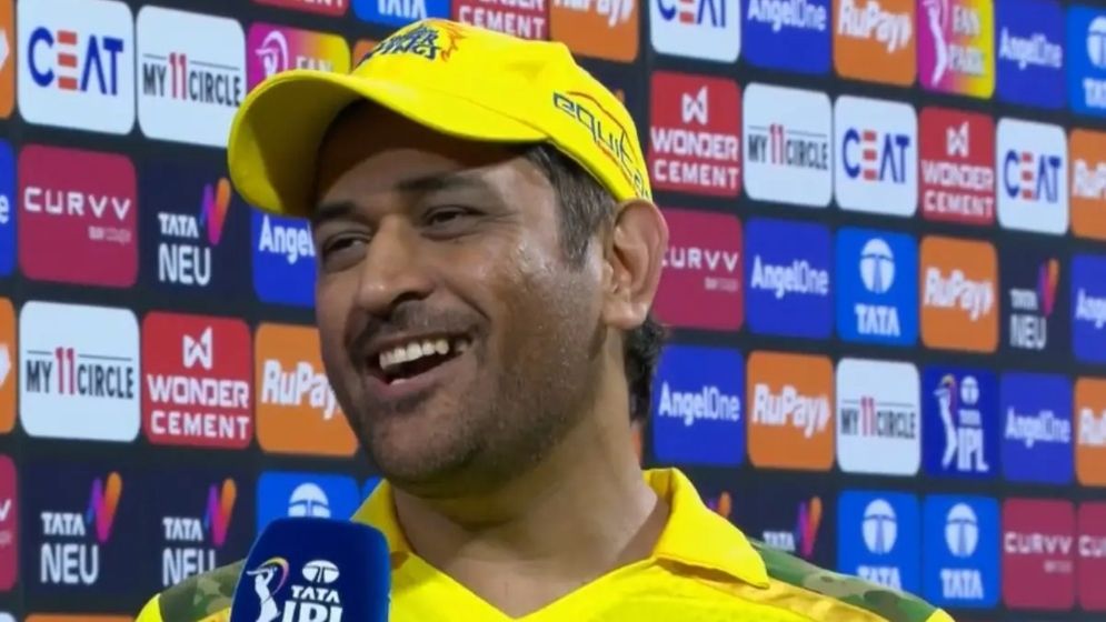 প্রতিদিন ৫ লিটার দুধ খাওয়া নিয়ে কী বললেন ধোনি?