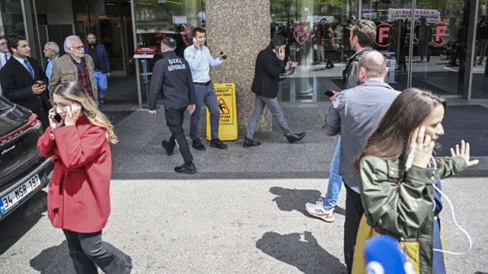 শক্তিশালী ভূমিকম্পে কেঁপে উঠল ইস্তাম্বুল