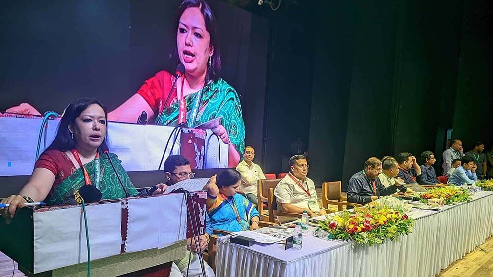 রাষ্ট্র পরিচালনায় না থাকলেও নতুন দলকে সহযোগিতা কী ইঙ্গিত করে