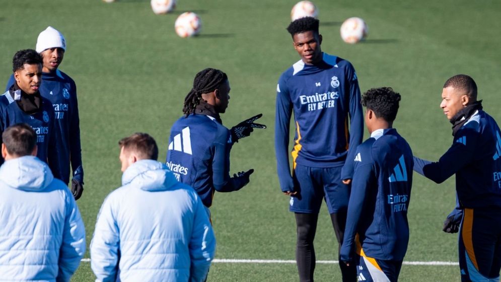 এল ক্লাসিকোর আগে জোড়া দুঃসংবাদ পেল রিয়াল মাদ্রিদ