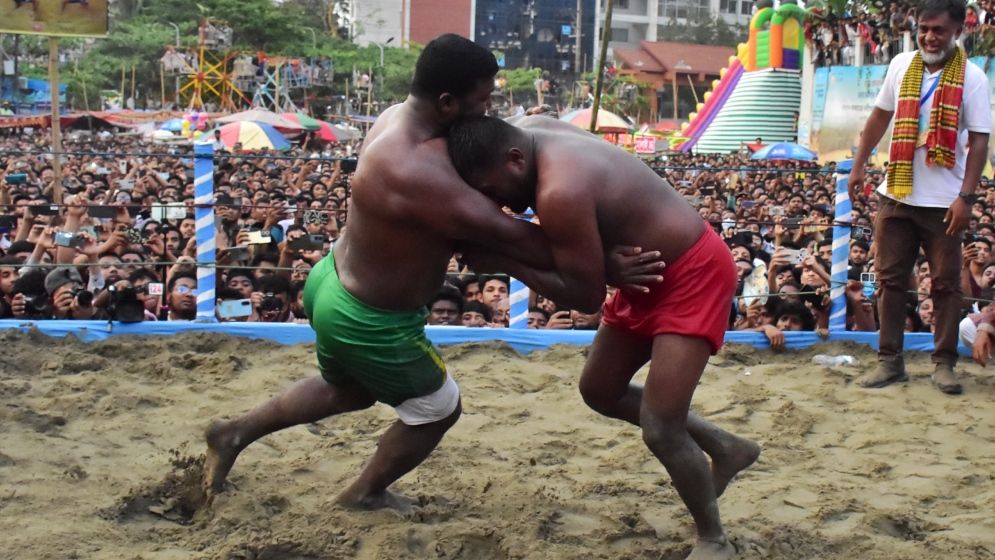 জব্বারের বলীখেলায় আবারও চ্যাম্পিয়ন বাঘা শরীফ