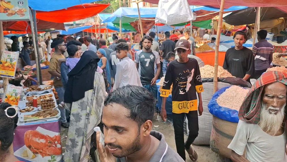 টাঙ্গাইলে জমে উঠেছে ঐতিহ্যবাহী জামাই মেলা