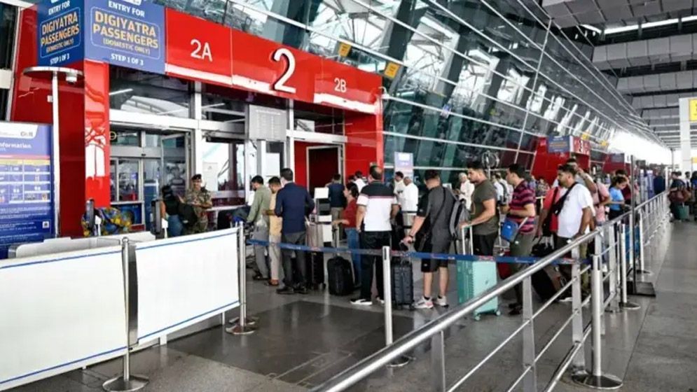 পাকিস্তানের আকাশসীমা বন্ধের পর ভারতীয় বিমানের জন্য বিশেষ নির্দেশনা