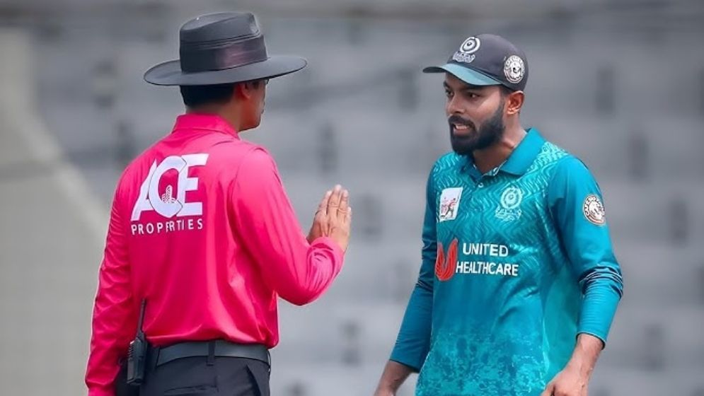 আবার হৃদয়ের গোঁয়ার্তুমি, ফের নিষেধাজ্ঞার খড়গ