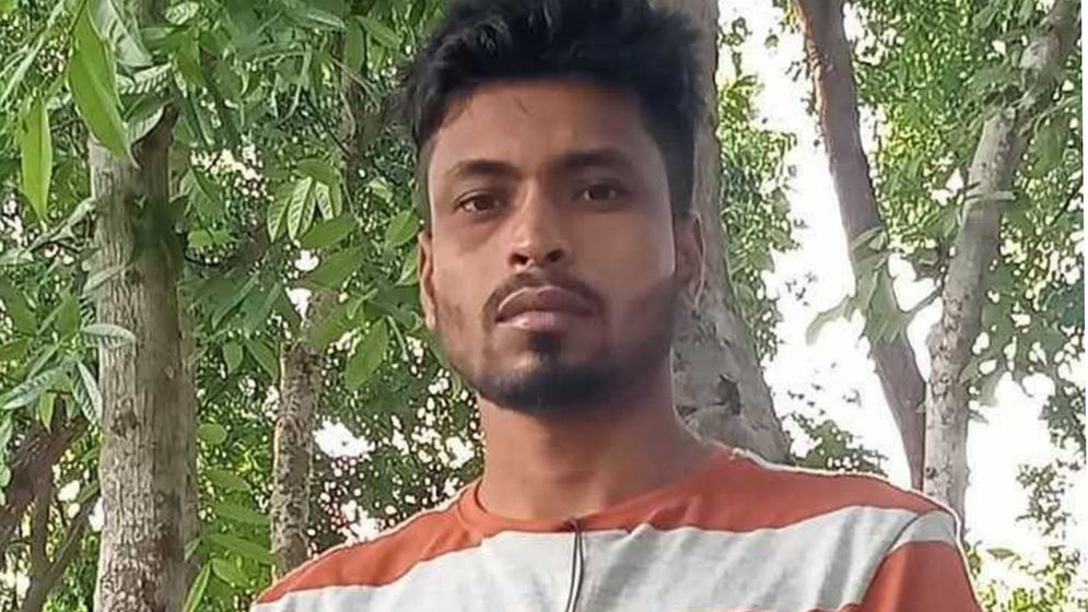 পদ্মায় জাহাজ শ্রমিকের মস্তকবিহীন লাশ, পোশাক দেখে শনাক্ত