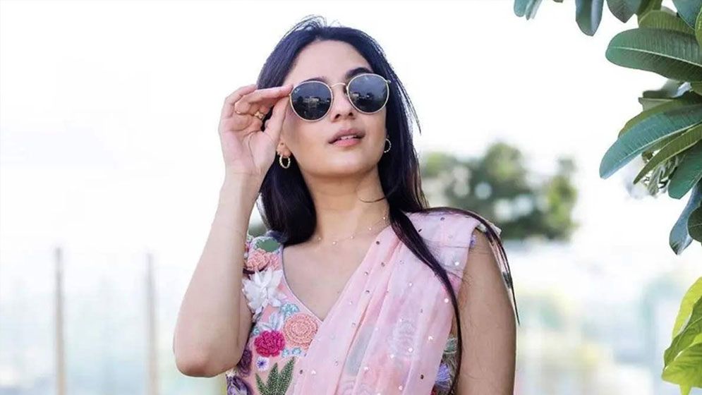 ভারতে মুসলিম অভিনেত্রীকে পাকিস্তানি বলে কটাক্ষ, জাতীয়তা নিয়ে প্রশ্ন