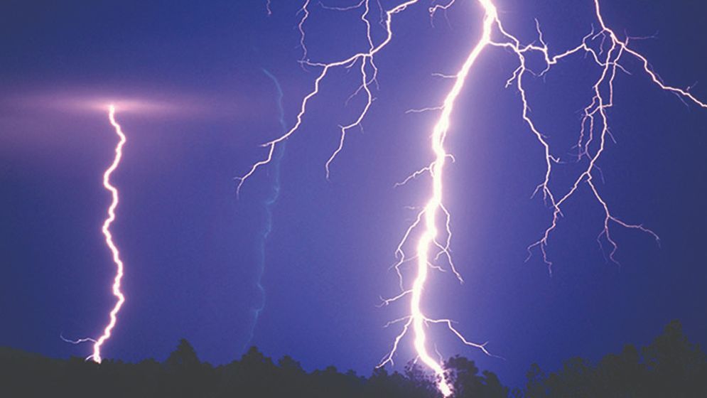 কুমিল্লায় বজ্রপাতে স্কুলছাত্রসহ নিহত ৪
