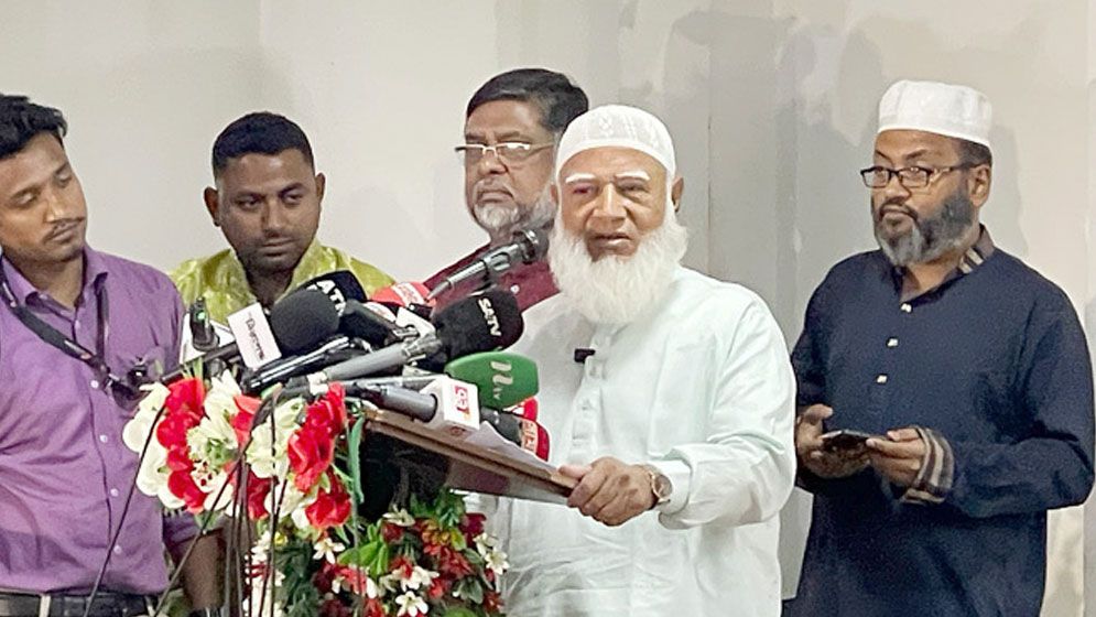 দেশকে ভালোবাসলে কেউ পালাতে পারে না: জামায়াত আমির