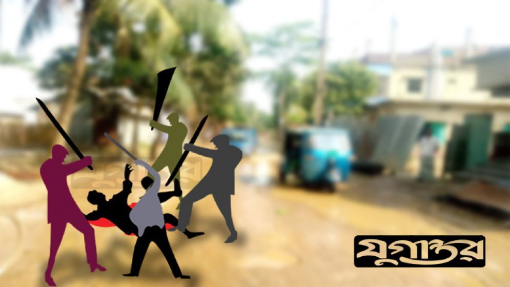 তুচ্ছ ঘটনায় সাংবাদিককে মারধর