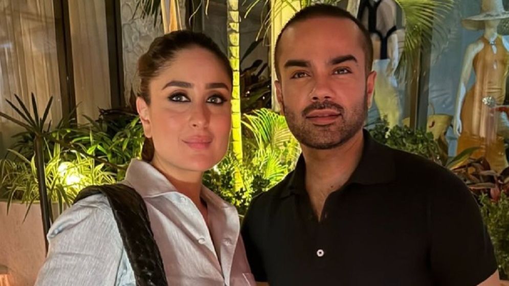 পাকিস্তানি শিল্পীর সঙ্গে ছবি দিয়ে বিতর্কে কারিনা