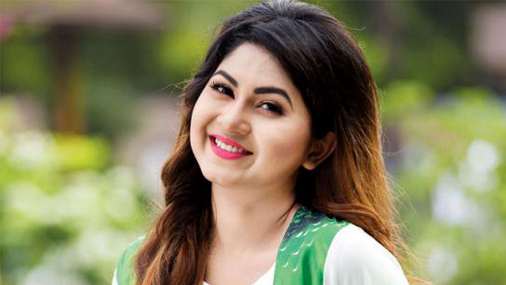 জরি চরিত্রে নজর কাড়লেন স্পর্শিয়া