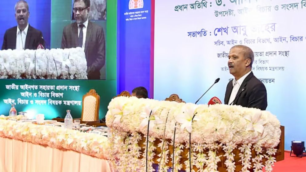 অনেক হয়রানি ও বিদ্বেষমূলক মামলা হচ্ছে: আইন উপদেষ্টা