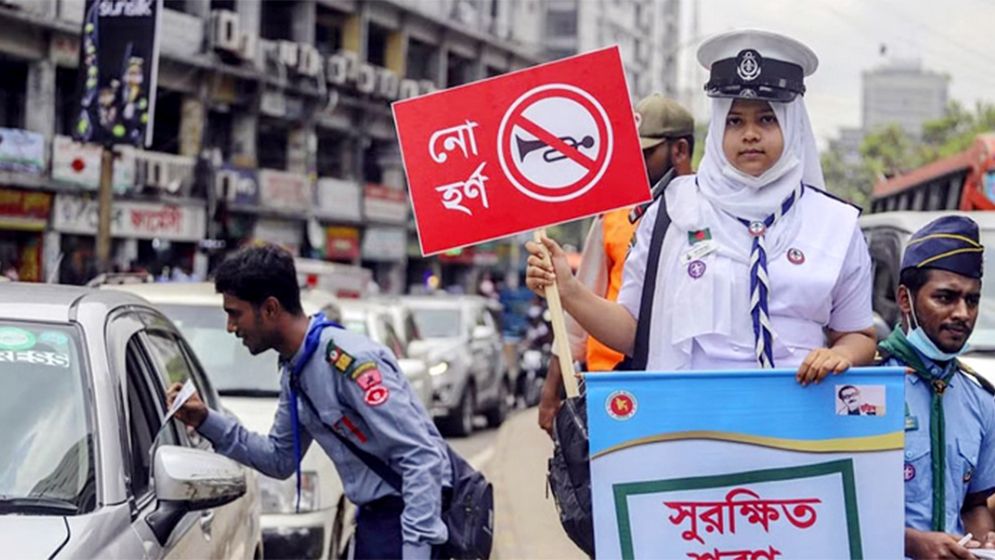 নিয়ন্ত্রণহীন শব্দদূষণ: বাংলাদেশের নীরব দুর্যোগ!