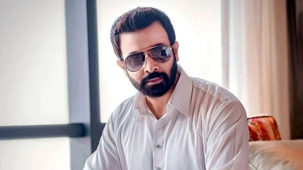 পর্দার আড়ালের নায়কদের নিয়ে যা বললেন শাকিব খান