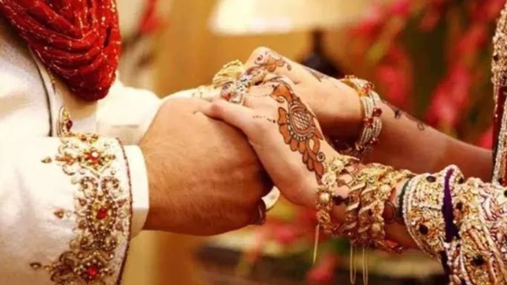 ডিভোর্সের পরও সন্তানের টানে আদালতে আবার বিয়ে