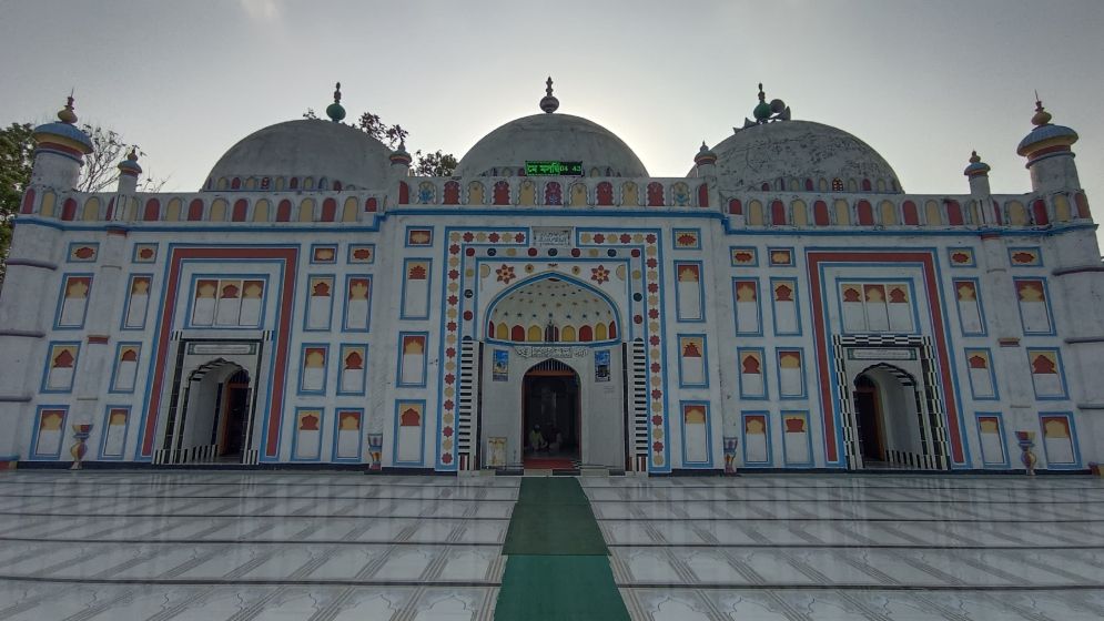 ৪০০ বছরের পুরোনো মুঘল স্থাপত্য ‘আরিফাইল মসজিদ’