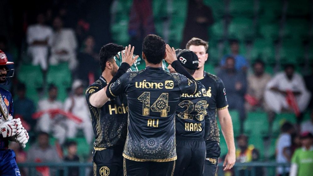 নাহিদকে ছাড়াই পেশোয়ার পেল টিকে থাকার রসদ