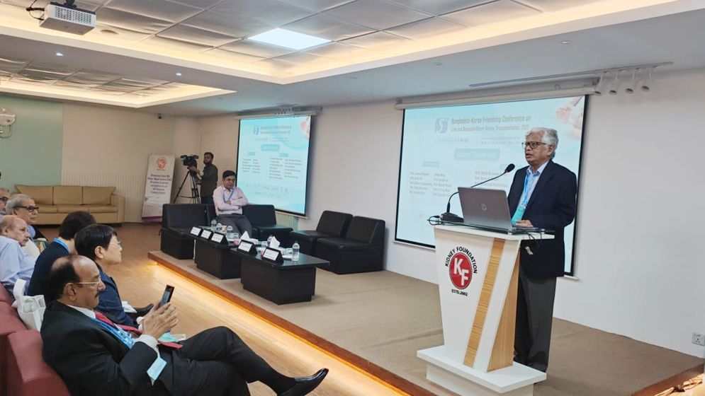 কিডনি প্রতিস্থাপনে বড় বাধা দাতা সংকট