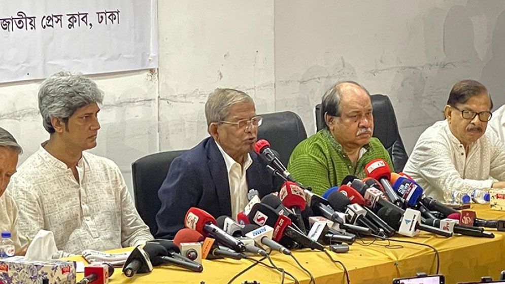 গণতন্ত্র প্রতিষ্ঠা করতে গণতান্ত্রিক সমাজ গড়ে তুলতে হবে: মির্জা ফখরুল