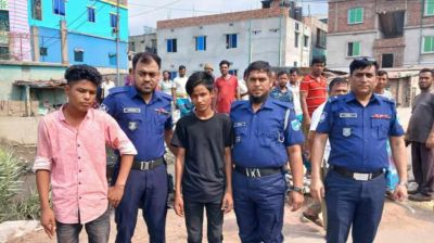 কিশোর গ্যাংয়ের ছুরিকাঘাতে হত্যার ঘটনায় আটক ২