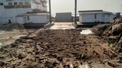 চিলমারীতে বিআইডব্লিউটিএ-বিআইডব্লিউটিসির সমন্বয়হীনতায় চলছে না ফেরি