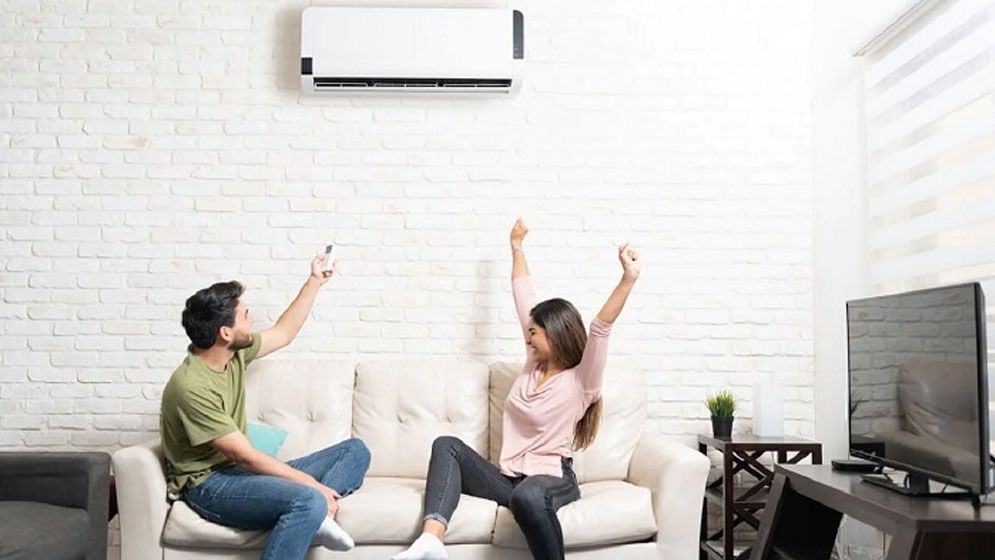 গরমে যেভাবে এসি চালালে বিদ্যুৎ বিল কম আসবে