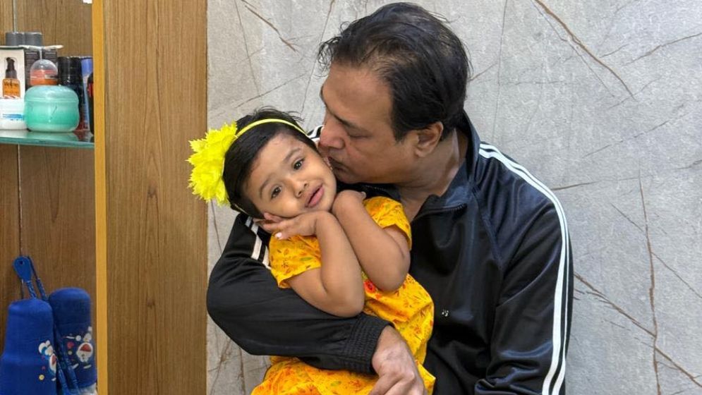 মেয়েকে নিয়ে যে স্বপ্নের কথা জানালেন আসিফ আকবর
