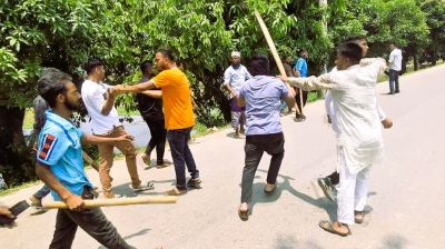 ইউএনওর বিরুদ্ধে মানববন্ধনে বিএনপির হামলা, আহত ২০