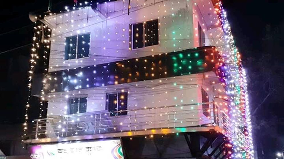 বরিশালে বিএনপি নেতার দখল করা চেম্বারে প্রশাসক দিল সরকার