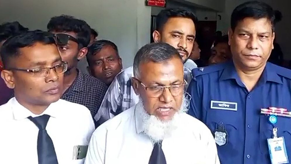 সেই শিশু ধর্ষণ-হত্যা: ঢামেকের ২ চিকিৎসকের বিরুদ্ধে পরোয়ানা প্রস্তুত