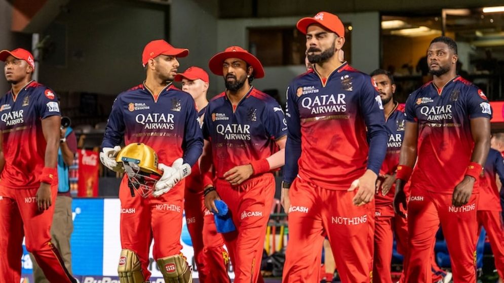 বাকি ১৫ ম্যাচ, আইপিএলে ৭ দলের ৪ জায়গার লড়াই