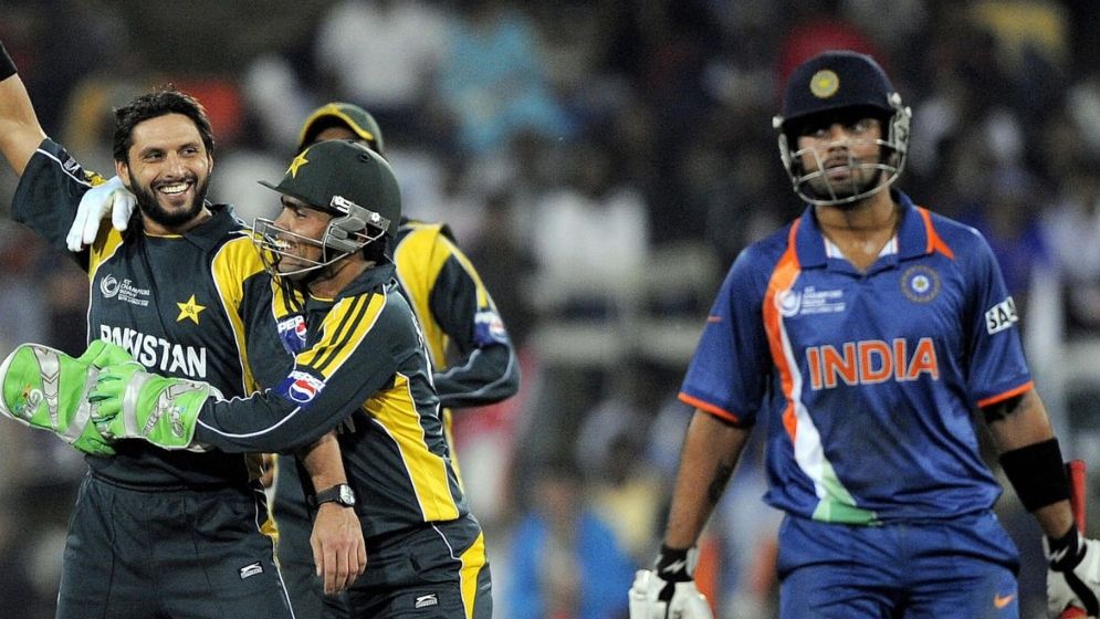 কোহলির ক্যারিয়ারই ‘শেষ’ করে দিতে বসেছিল সেই পাকিস্তান ম্যাচ
