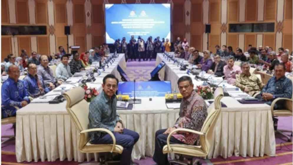 বাংলাদেশি কর্মীদের জন্য সুখবর দিল মালয়েশিয়া