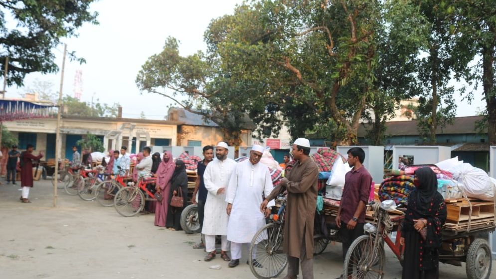 যৌতুকবিহীন বিয়ে, জামায়াতের উপহার পেল নবদম্পতিরা