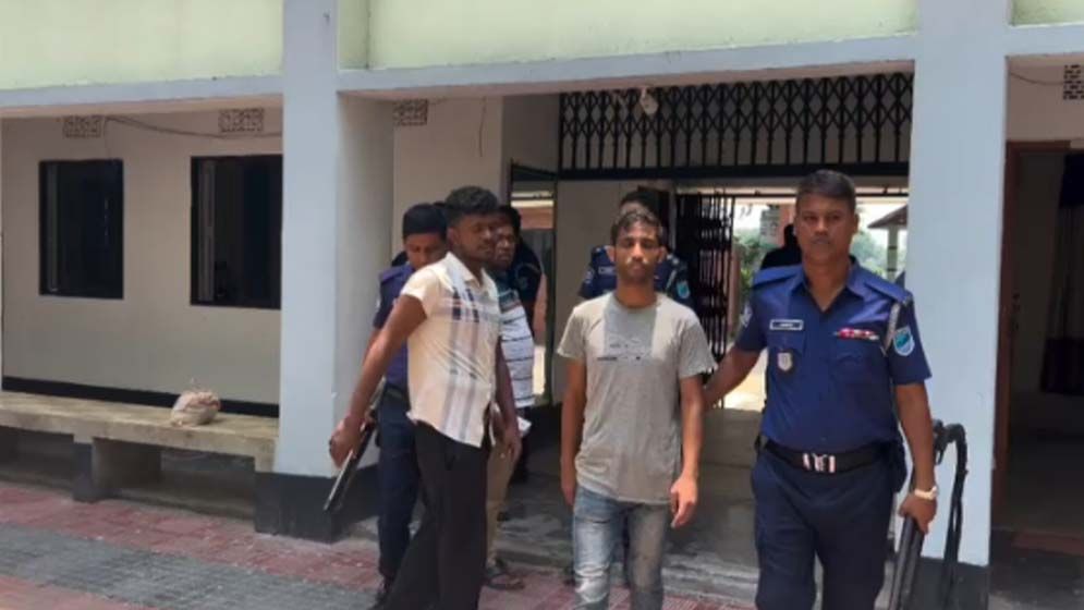 সরকারি হাসপাতালে ঢুকে মাতলামি, গ্রেফতার ২