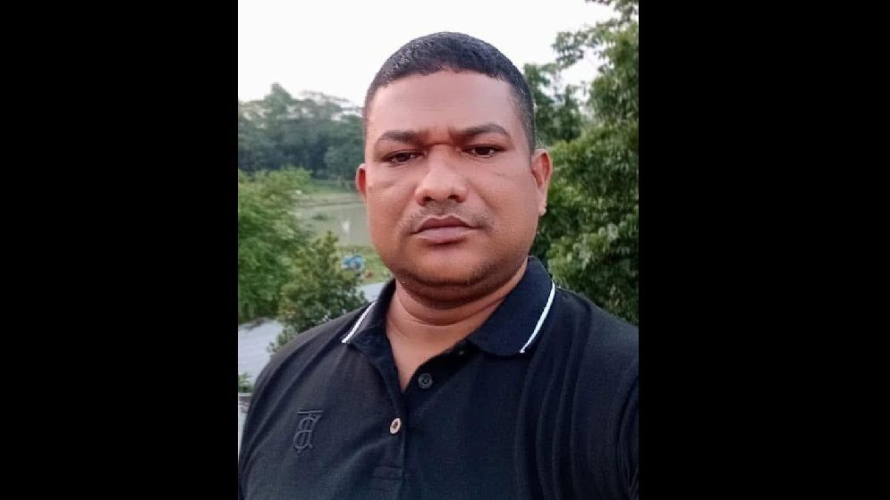 রাজৈরে কলেজের পিয়নের প্রাণ গেল সড়কে