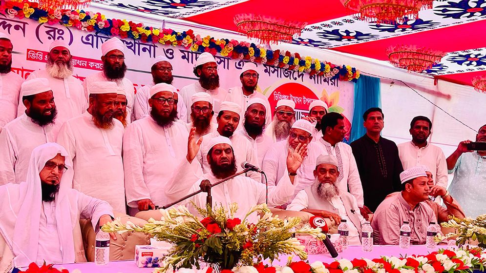 যতদিন বেঁচে থাকি সত্যের পথে থাকব: মামুনুল হক