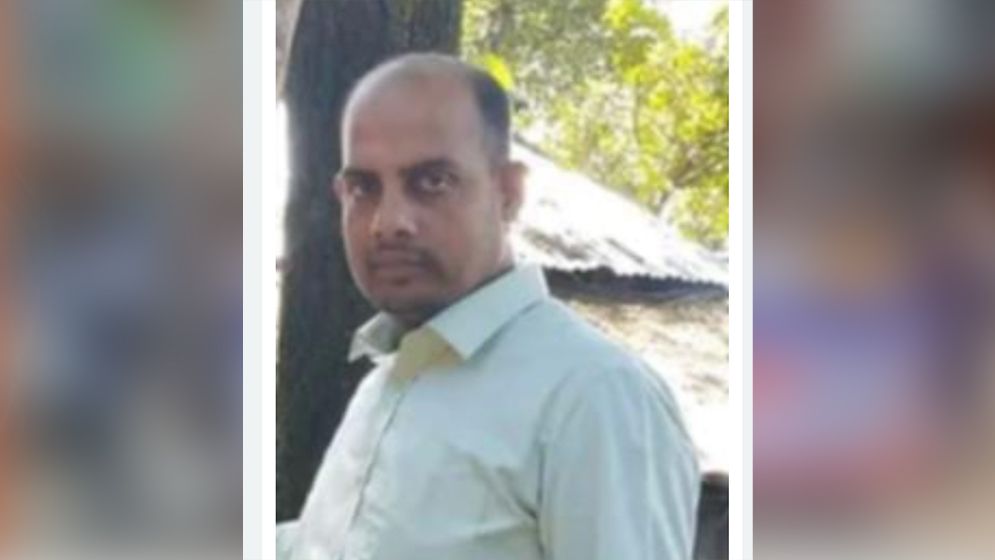 ৫ হাজার টাকায় অবৈধ জালসহ নৌকা ছাড়েন মৎস্য অফিসের সহকারী