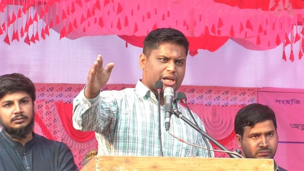 ‘এই প্রহসন মেনে নেওয়া হবে না’, আসিফের পোস্টের পর হাসনাতের হুঙ্কার