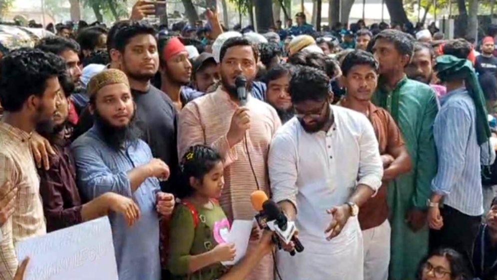 দুপুরের মধ্যে আ.লীগকে নিষিদ্ধ করুন: শফিকুল ইসলাম