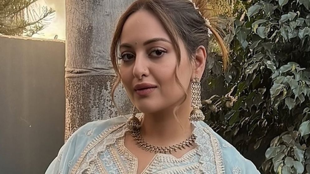 ভারতের মিডিয়াকে ‘সার্কাস’ বললেন সোনাক্ষী