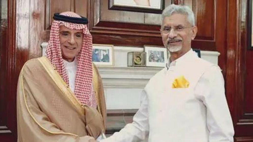 উত্তেজনার মধ্যে হঠাৎ ভারত সফরে সৌদির পররাষ্ট্র প্রতিমন্ত্রী