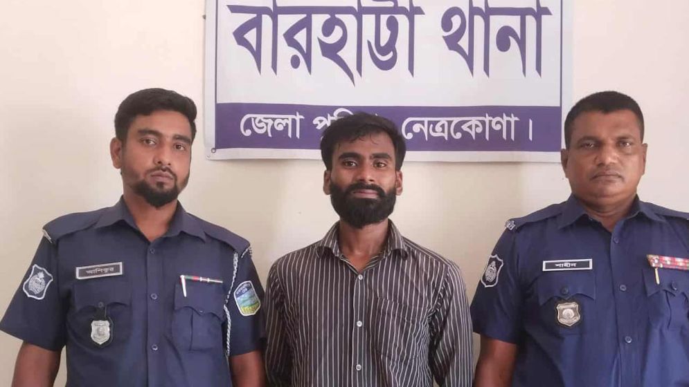 বিএনপি নেতার বাড়ি ভাঙচুর, ছাত্রলীগকর্মী গ্রেফতার