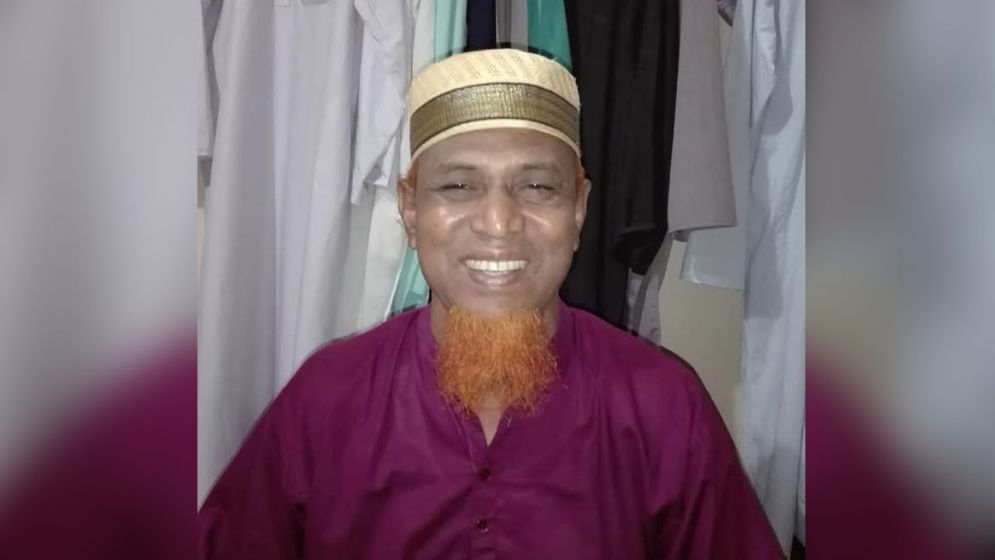 মসজিদের জমি বিক্রি করে হজ পালনের অভিযোগ