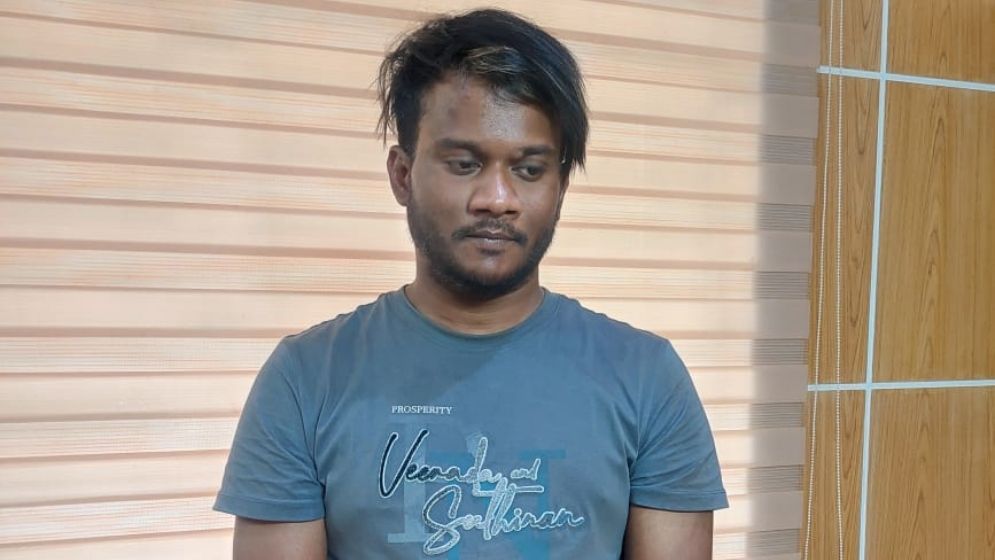 সোনারগাঁয়ে বিদেশি পিস্তল-গুলিসহ গ্রেফতার ১