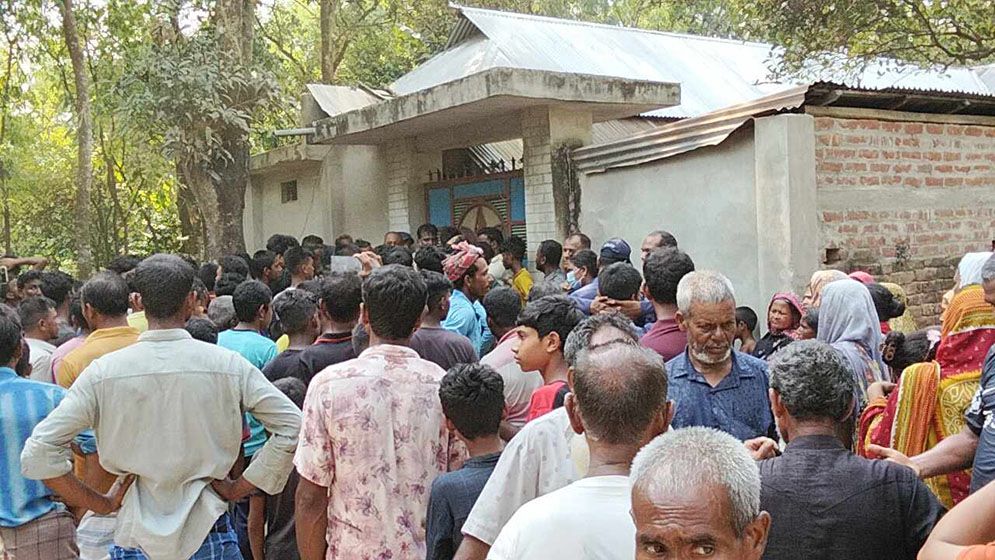 ৭ বছরের শিশুকে ধর্ষণের পর হত্যা, বেফাঁস মন্তব্য করে ওসি অবরুদ্ধ